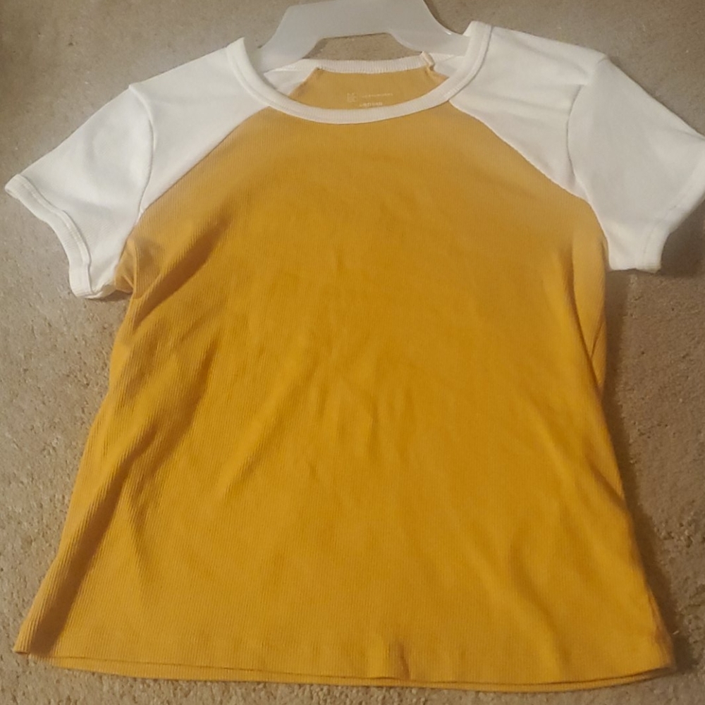 No boundaries yellow shirt